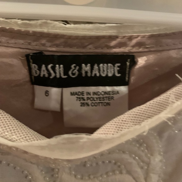 Skirt to compliment Lace Top listed. - Picture 4 of 4